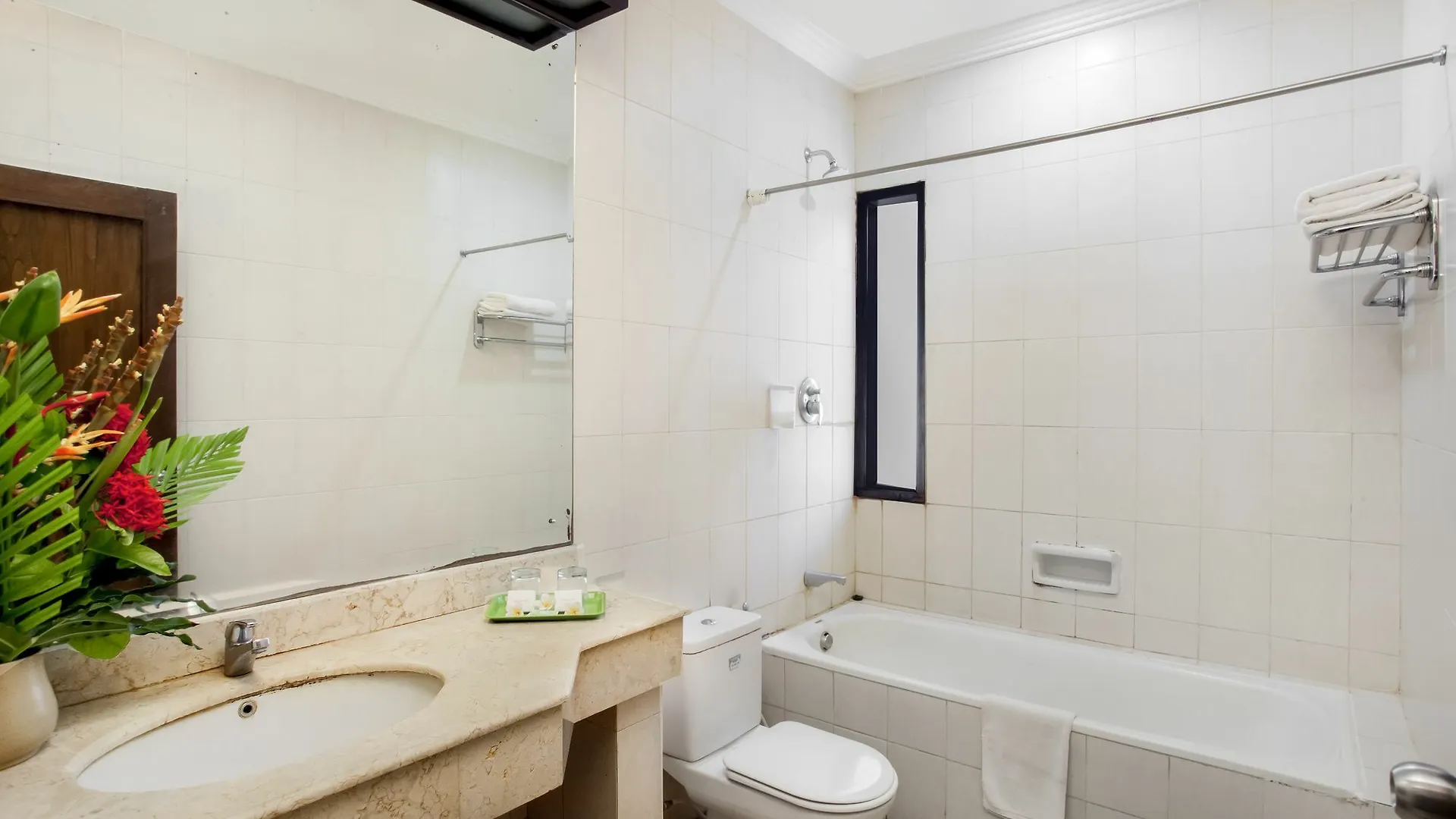 Hotel Reddoorz @ Legian Street 3 Kuta Lombok 2*,  Indonesia